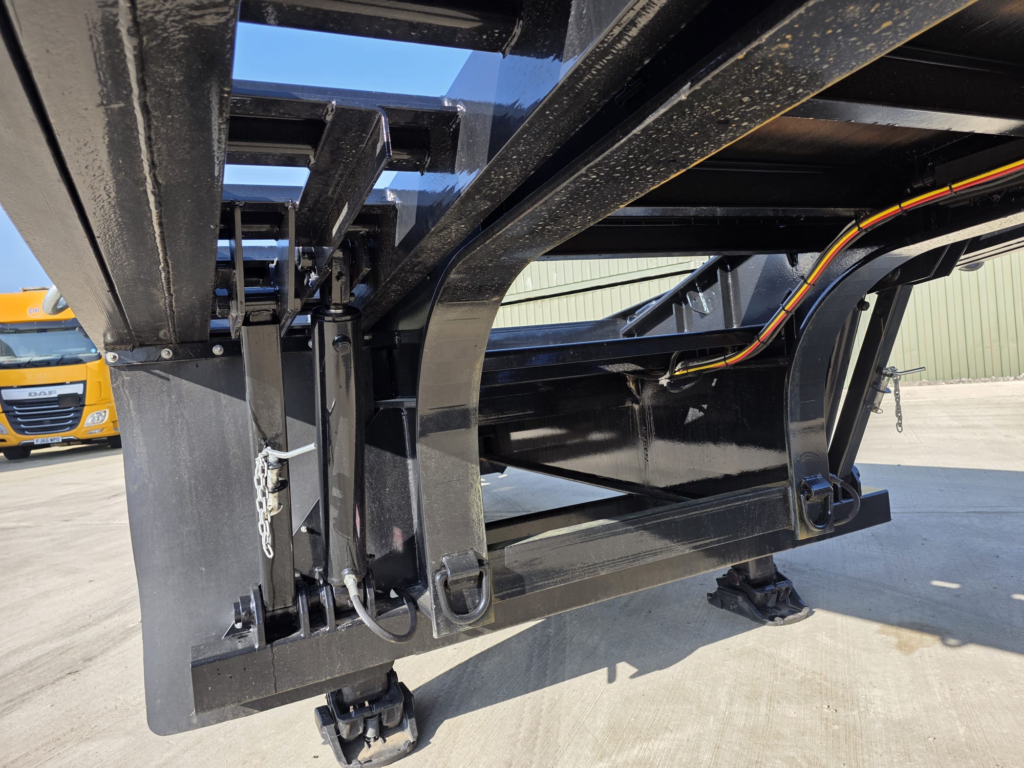 ff-5b09c3da784f2c6978634ee6c5b1dfb4-ff-WhatsApp-Image-2026-03-18-at-4.38.37-PM