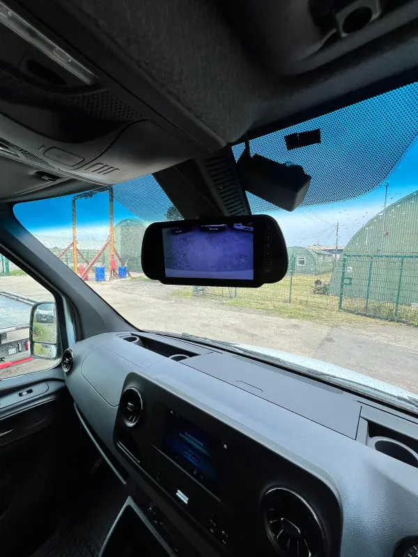 Mercedez-Benz Van for sale (17)
