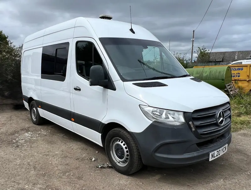 Mercedez-Benz Van for sale (18)