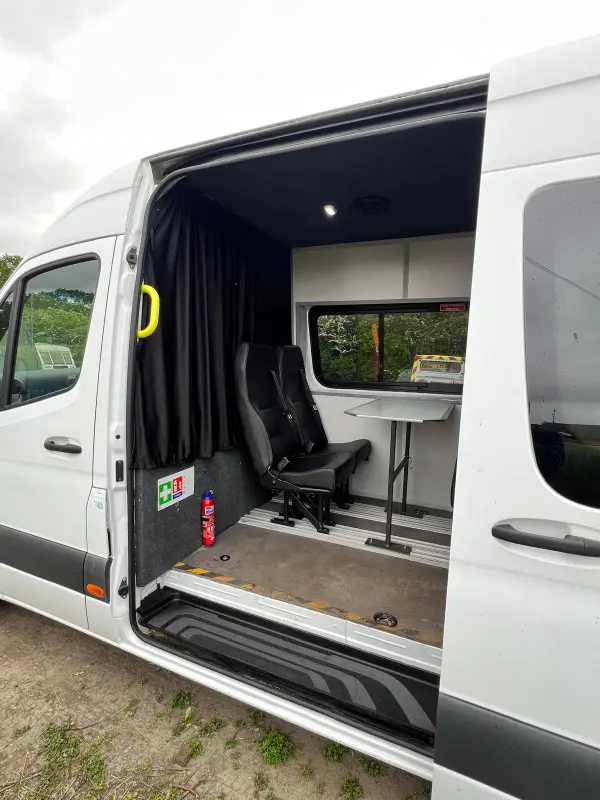 Mercedez-Benz Van for sale (20)