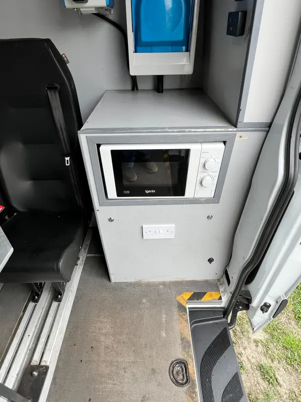 Mercedez-Benz Van for sale (6)